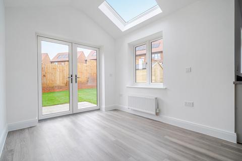 3 bedroom semi-detached house to rent, White Barrow Lane, Worting Park RG23