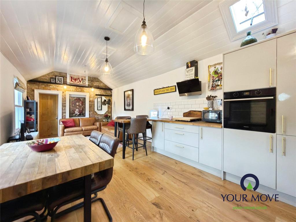 Kitchen/Living