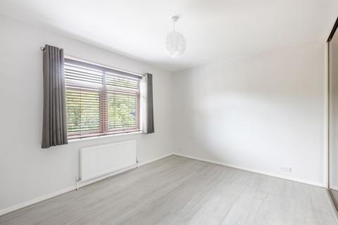 1 bedroom flat to rent, Hillside Road, Whyteleafe, CR3
