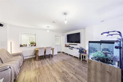 3 bedroom terraced house for sale, Samson Close, Dartford