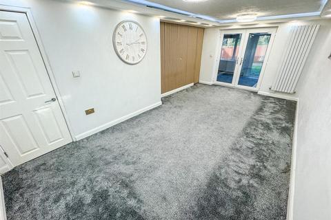 3 bedroom semi-detached house for sale, Oxford Road, Corby NN17