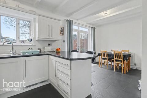 3 bedroom semi-detached house for sale, St Georges Avenue, Sheerness