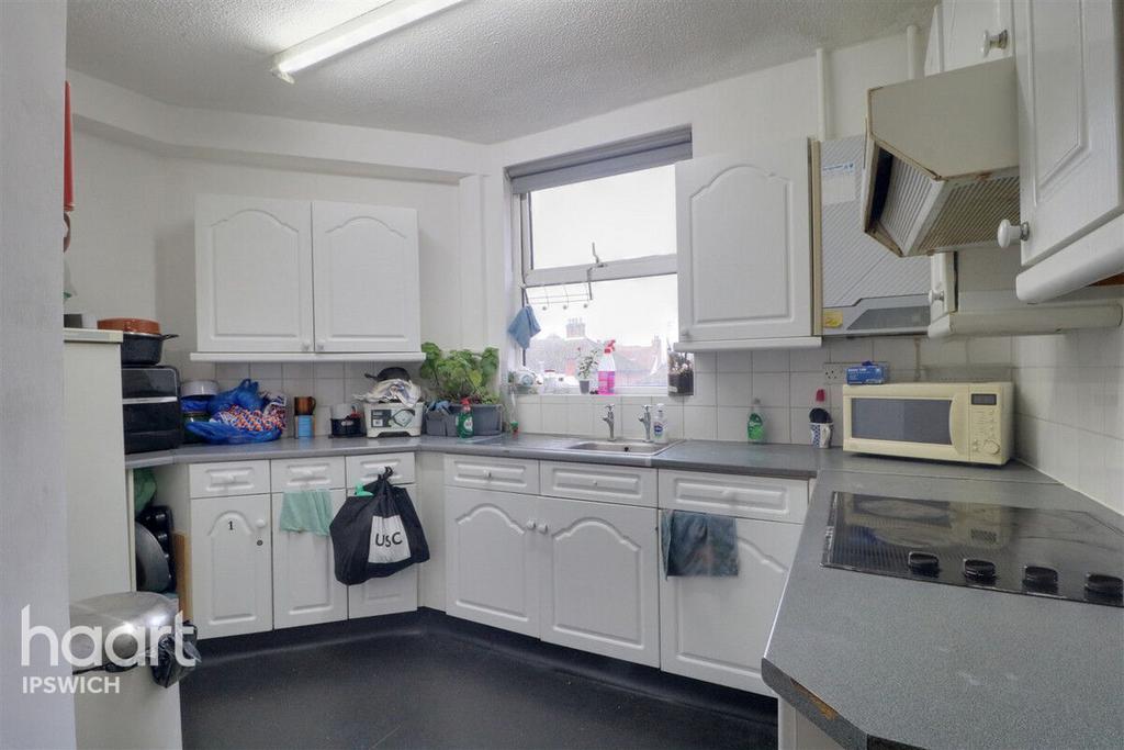 1 bedroom in a house share to rent