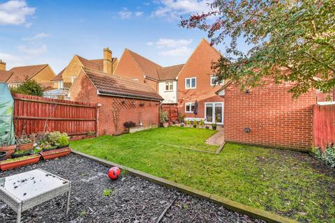 3 bedroom link detached house for sale, Woodlands Park Drive, Dunmow, Essex