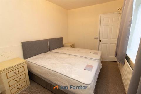 1 bedroom flat to rent, Saltwell Road, Gateshead