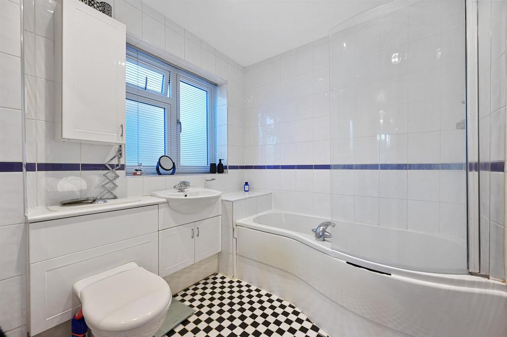 Ensuite.jpg