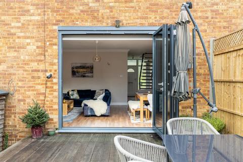 3 bedroom terraced house for sale, Conifer Close, Reigate