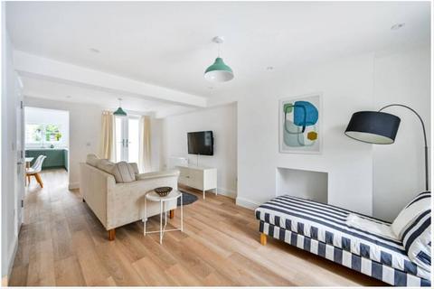 3 bedroom house to rent, Cleveland Road, New Malden KT3