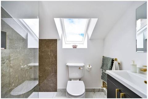 3 bedroom house to rent, Cleveland Road, New Malden KT3