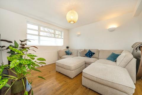 2 bedroom flat to rent, Hartington Road, London W4
