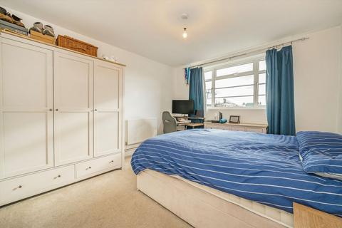 2 bedroom flat to rent, Hartington Road, London W4