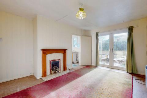 2 bedroom semi-detached bungalow for sale, 36 Warwick Road, Wellingborough, Northamptonshire, NN8 2LU