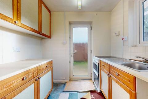 2 bedroom semi-detached bungalow for sale, 36 Warwick Road, Wellingborough, Northamptonshire, NN8 2LU