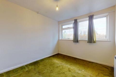 2 bedroom semi-detached bungalow for sale, 36 Warwick Road, Wellingborough, Northamptonshire, NN8 2LU