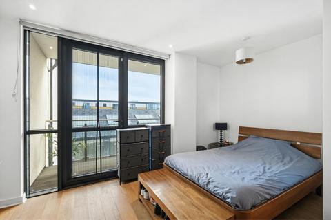 Studio for sale, Forge Square, London, E14