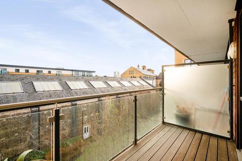 Studio for sale, Forge Square, London, E14