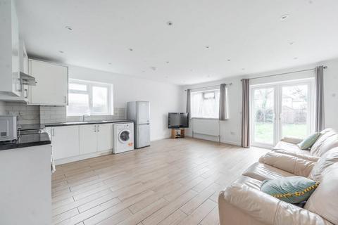 5 bedroom semi-detached house to rent, Morley Crescent West, Stanmore, HA7