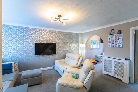4 bedroom detached house for sale, Mornant Avenue, Hartford, CW8