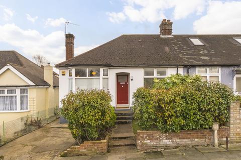 2 bedroom bungalow for sale, Irwin Avenue, London, SE18