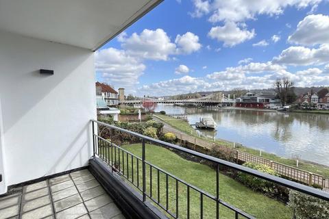undefined, Riverside, Marlow, Buckinghamshire, SL7