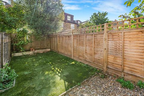 2 bedroom maisonette to rent, Penwith Road, Earlsfield, London, SW18