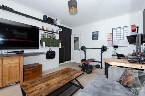 1 bedroom flat for sale, South Street, Lancing