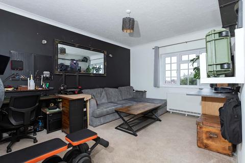 1 bedroom flat for sale, South Street, Lancing