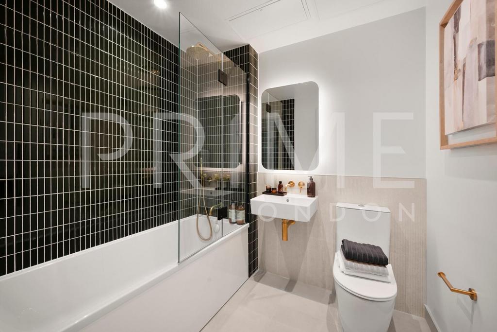 BATHROOM2 (15).jpg