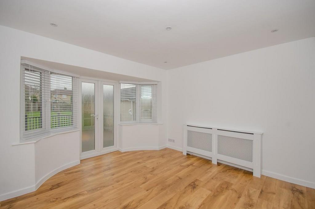 Dining room pic 2.jpg