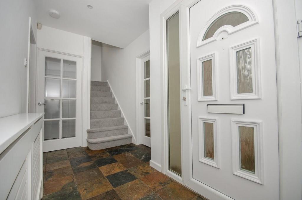 Entrance hallway.jpg