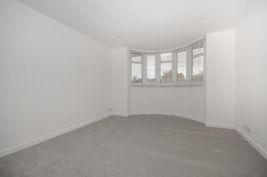 Bedroom 1.jpg