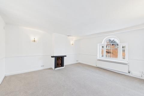 2 bedroom apartment to rent, High Street, Chesham, Buckinghamshire, HP5