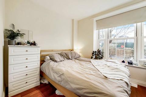 3 bedroom flat to rent, Ebury Bridge Road, Pimlico, London, SW1W
