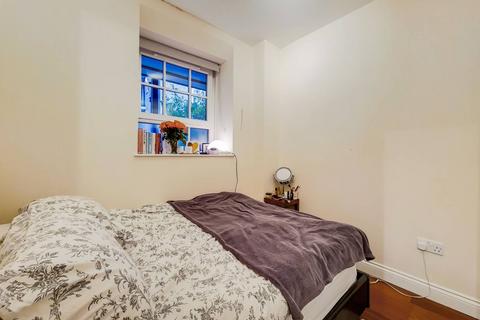 undefined, Ebury Bridge Road, Pimlico, London, SW1W