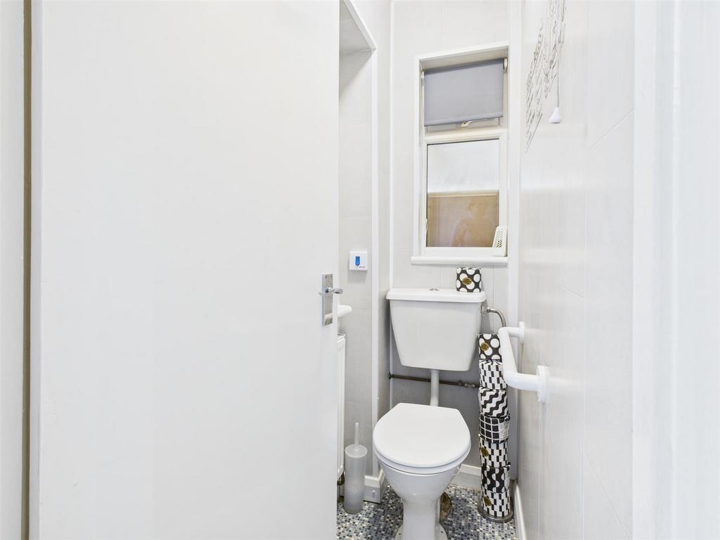 Cloakroom/WC