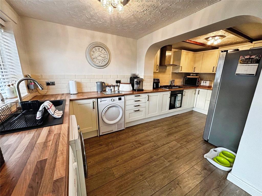 Kitchen 2