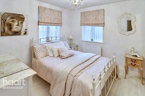 3 bedroom semi-detached house for sale, Peel Place, Clayhall