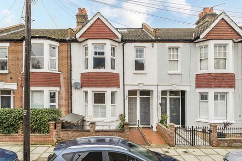 4 bedroom flat for sale, Waldron Road, London SW18