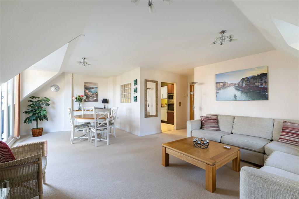 Living/Dining Room