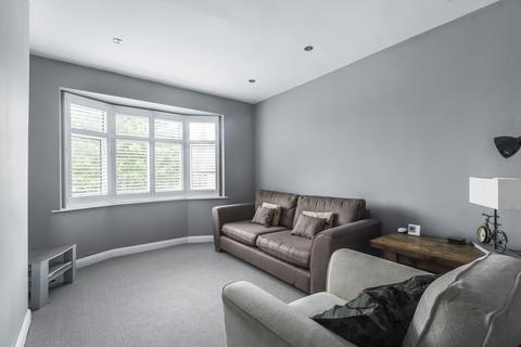 2 bedroom flat to rent, Godley Road, London, SW18