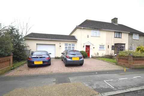 4 bedroom end of terrace house for sale, Margery Road, Dagenham