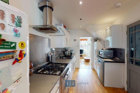 undefined, Forest Road, Loughton IG10