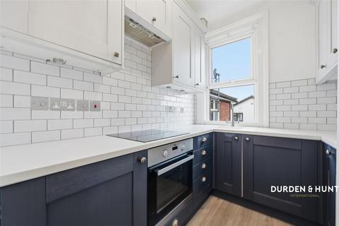 1 bedroom apartment for sale, Highland Avenue, Brentwood, CM15