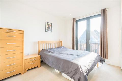 2 bedroom flat to rent, Cobalt Place, London SW11