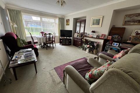 3 bedroom detached bungalow for sale, Grinstead Gardens, Needham Market, Ipswich