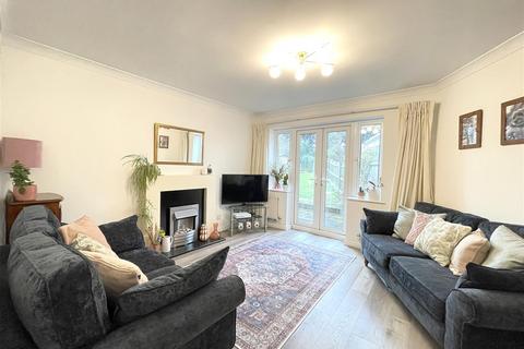 undefined, Carshalton Park Road, Carshalton SM5