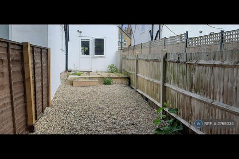 undefined, Sutton, Sutton, SM1