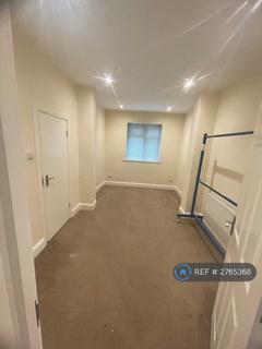 2 bedroom flat to rent, Kenton Avenue, Harrow, HA1
