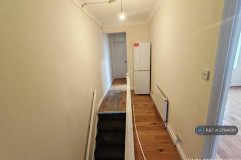 undefined, Abbs Cross Lane, Hornchurch, RM12