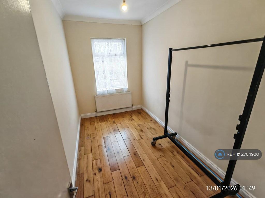Secondary Bedroom